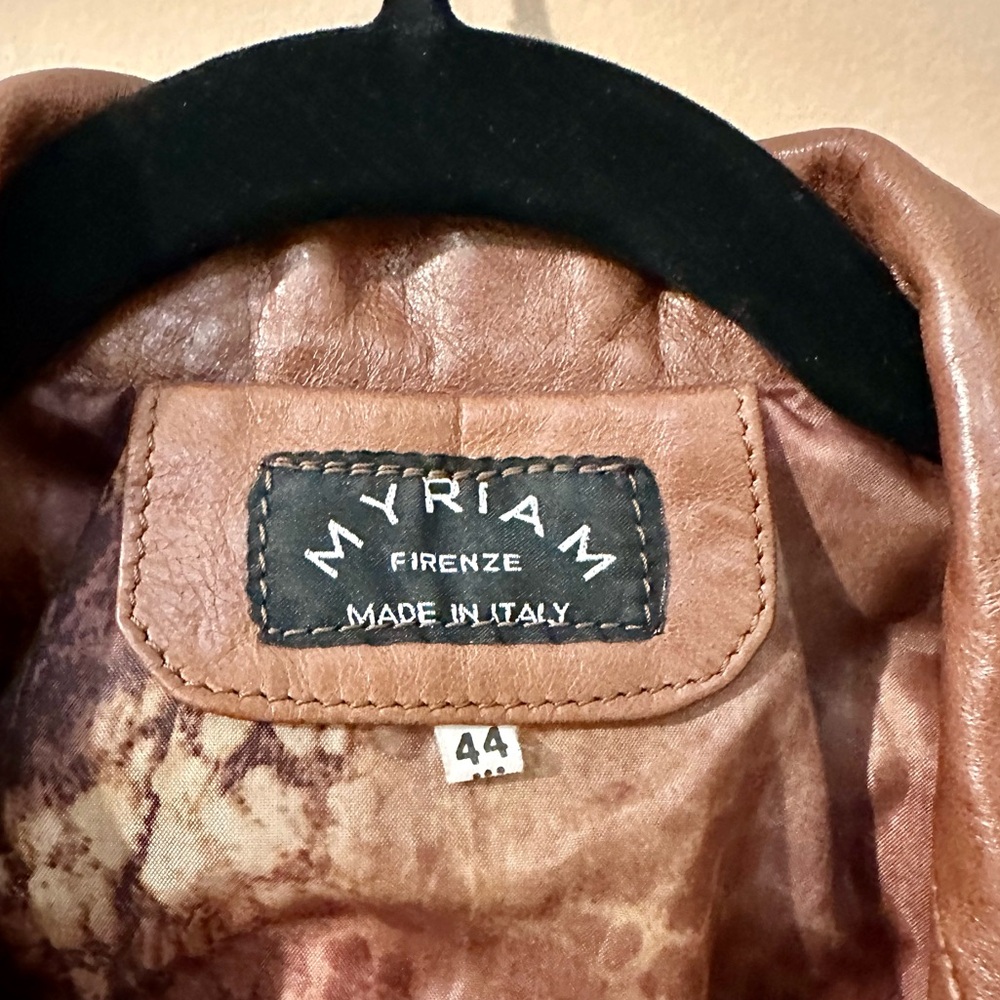 Women’s leather jacket from small leather maker in Florence - Picture 2 of 9